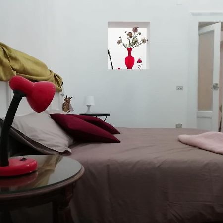 Rosso Quintino Apartment Бари Екстериор снимка