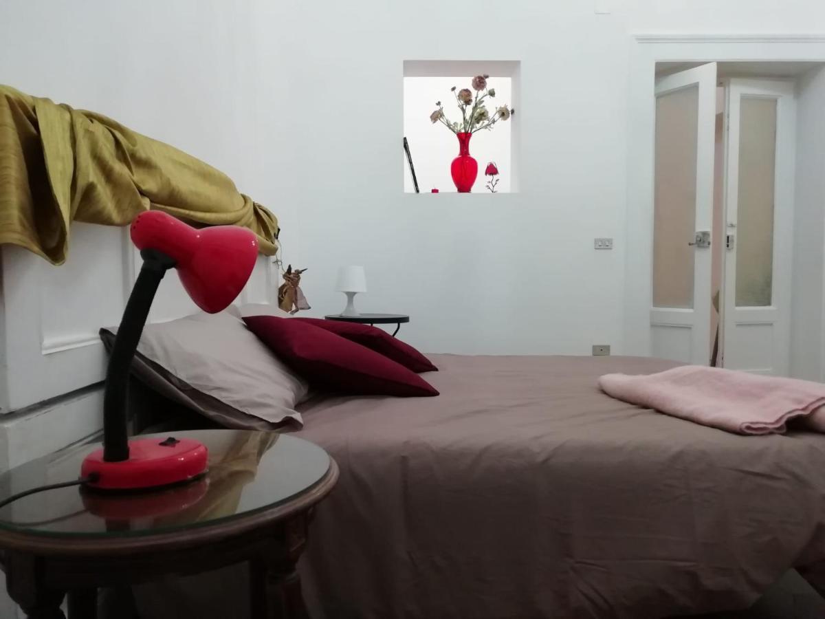 Rosso Quintino Apartment Бари Екстериор снимка