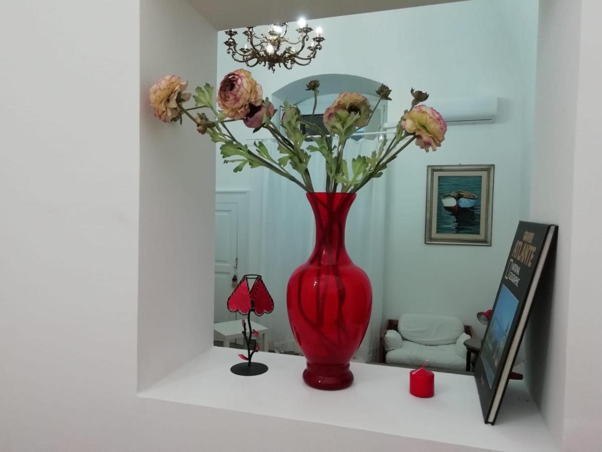 Rosso Quintino Apartment Бари Екстериор снимка